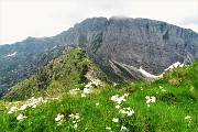 59 Vista sulla Bocchetta dei mughi e verso lo Zucco Barbesino